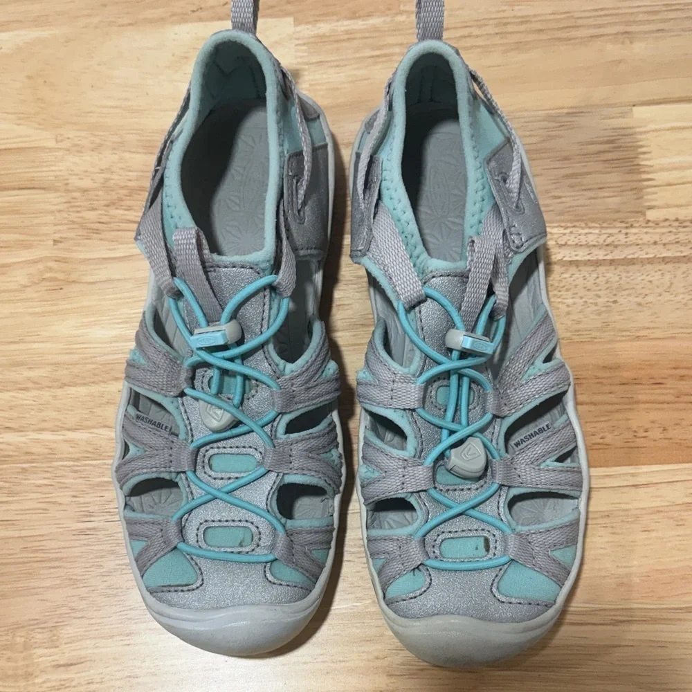Keen Moxie Girl Water Sandals Youth Hiking Ocean Wave Vapor Teal Girls Size 2